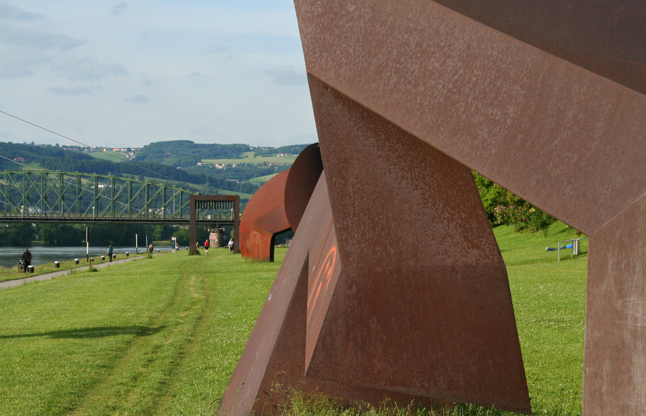 Die Metallskulpturen im Donaupark